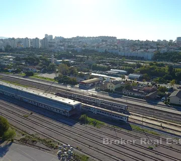 Skladišni poslovni prostor na tri etaže - Brda, Split grad