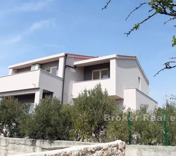 Kuća sa bazenom i pogledom na more - Rogoznica