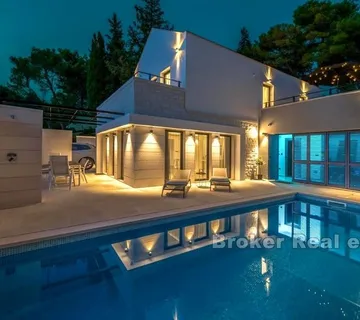 Vila u završnoj fazi gradnje, prodaja - Brač, Brač