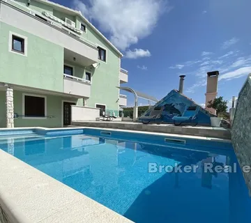 Kuća s bazenom i pogledom na more - Žedno, Trogir