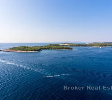 Dvoetažna kuća uz more - Hvar