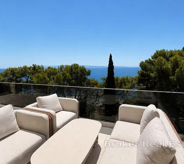 Ekskluzivan stan na prestižnoj lokaciji prvi red uz more - Meje, Split grad