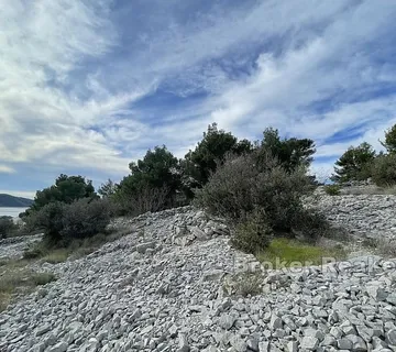 Građevno zemljište s pogledom na more - Primošten