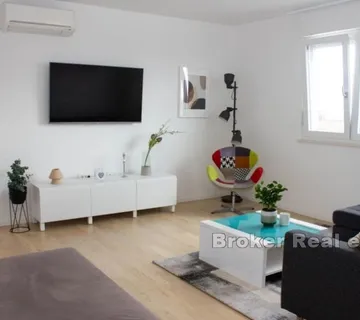 Prekrasan dvosoban stan na sjajnoj lokaciji - Lokve, Split grad
