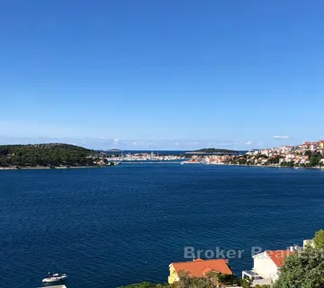 Građevinsko zemljište s pogledom na more - Rogoznica