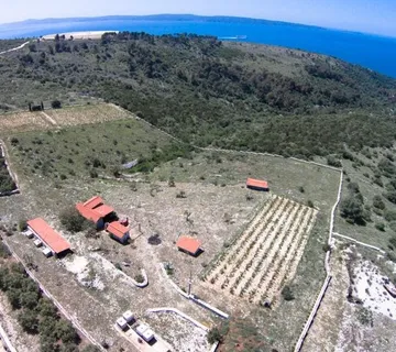 Građevno zemljište, na prodaju, otok Čiovo - Žedno, Trogir
