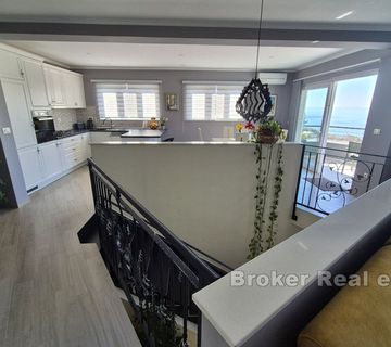 Moderna samostojeća kuća sa 4 apartmana - cover