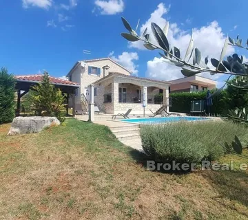 Kamena kuća s bazenom - Poreč