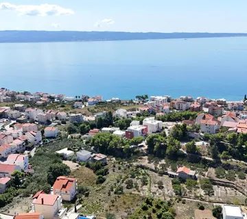 Građevinsko zemljište na mirnoj lokaciji - Podstrana - Grljevac, Podstrana