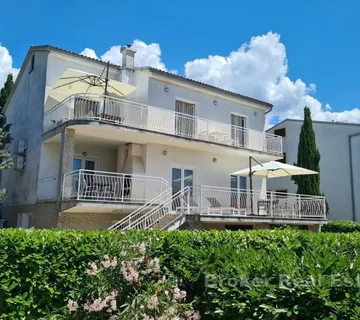 Apartmanska kuća s pogledom na more - Crikvenica