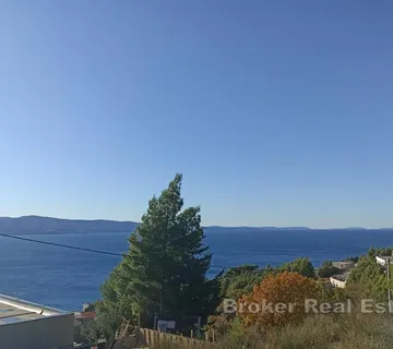 Građevinsko zemljište s građevinskom dozvolom i otvorenim pogledom na more - Omiš