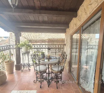 Kamena kuća u centru grada s dvije stambene jedinice - Sibenik, Sibenik