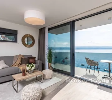 Atraktivan apartman s pogledom na more - Omiš