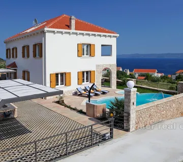 Luksuzna vila s prekrasnim pogledom, na prodaju - Brač, Brač