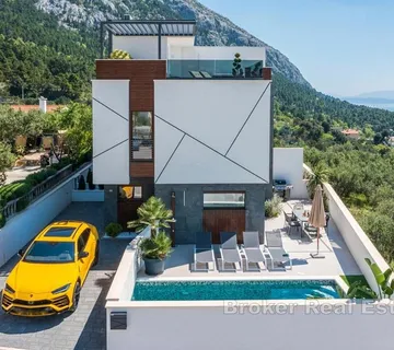 Prekrasna vila sa pogledom na Mediteransku obalu - Makarska
