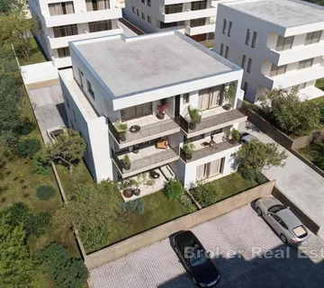 Moderan trosoban stan s vrtom u drugom redu do mora - Kaštel Štafilić, Kaštela