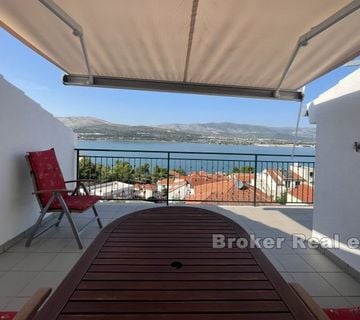Dvosoban penthouse stan s pogledom na more - cover