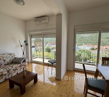 Apartmanska kuća na mirnoj lokaciji - cover