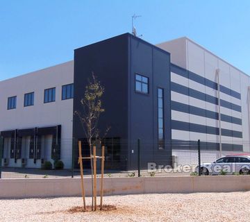 Logistički distribucijski centar - cover