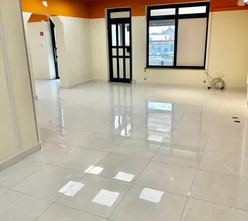 Grad Zagreb, Sesvete, Kraljevečki Novaki, Poslovni prostor 120m2, prizemlje, useljivo - cover