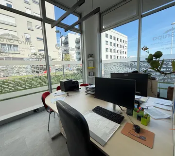 Moderan poslovni ulični prostor 131 m2, + 2 garaže, top lokacija,Špansko - cover