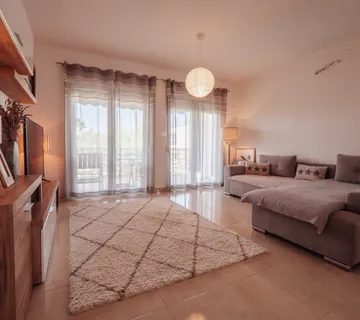 Dvosoban Apartman S Vrtom I 2 Parkirna Mjesta, 150 M Od Plaže, Petrčane (punta Radman) – Zadar - Petrčane, Zadar