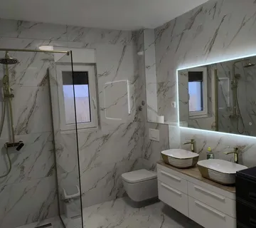 Zadar - Privlaka, 3-sobni  Stan (D) 92 m2, pogled na More, useljiva novogradnja izdana uporabna dozvola - cover