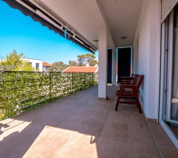 Dvosoban Apartman S Vrtom I 2 Parkirna Mjesta, 150 M Od Plaže, Petrčane (punta Radman) – Zadar - Petrčane, Zadar