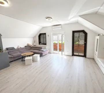 Zaprešić, Gornja Bistra,  Zagrebačka županija, Stan, 3 sobni, Restoran, 250m² - cover