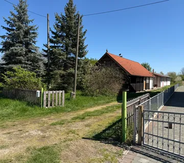 Prodaja građevinskog zemljišta s kućom i radionom, Rugvica (Dragošička), 2027m2 - cover