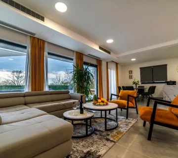 Istra, Luksuz i privatnost u srcu Istre, Vila sa bazenom 204 m2 - Antonci, Poreč