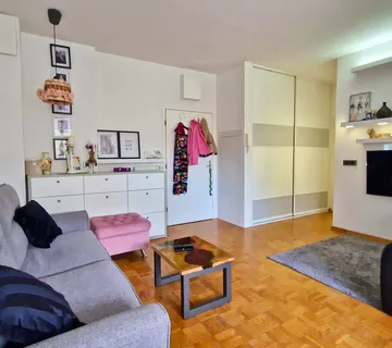 Zagreb, Vrbani, trosoban stan 53,4 m2 - cover