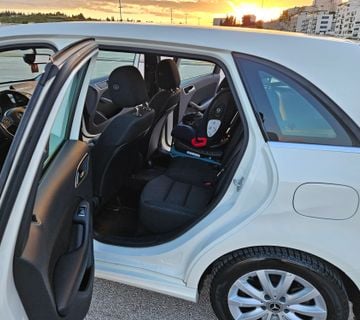 Mercedes bklasa 180 cdi - cover