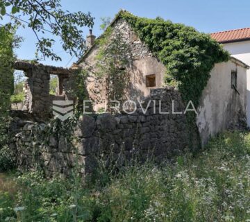Podklilavac, Dražice, dvije starine za renovaciju - cover