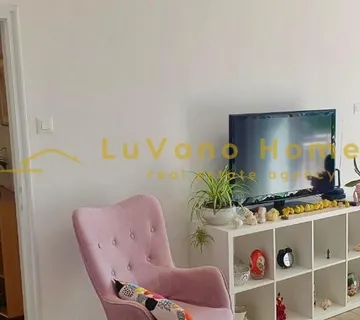 Krnjevo, Rijeka - Samostojeća kuća, 3 stana, okućnica, pogled, parking - cover