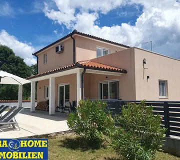 Prodaja,kuća, Vodnjan, 180 m2, bazen 30m2, zemljište 977 m2 - cover