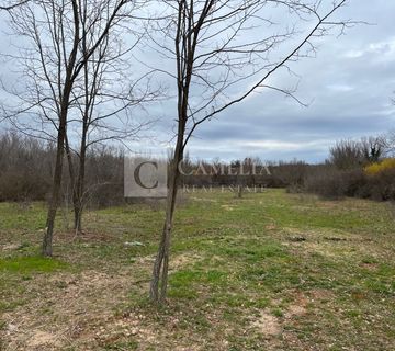 Istra atraktivno zemljište 1940 m2 okolica Barbana! - cover