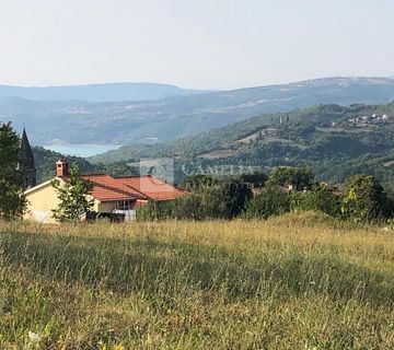 Istra vrhunsko zemljište s pogledom na jezero! - cover