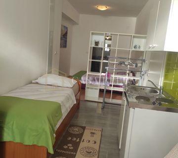 BRESTOVICE - stan104 m2 U PRIZEMLJU NOVOGRADNJE POGODAN ZA RADNIKE - cover