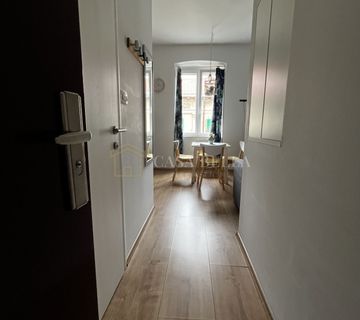 Centar Rijeke - 2 studio apartmana + poslovni prostor, INVESTICIJSKA PRILIKA! - cover