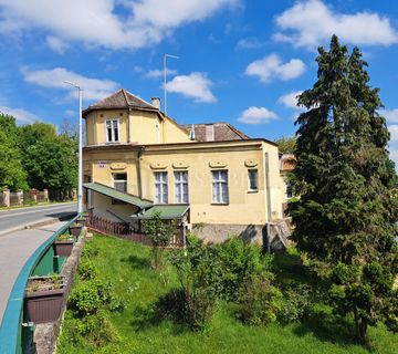  SNIŽENO!!! Kuća u samom centru Valpova,  površine165 m2 - cover