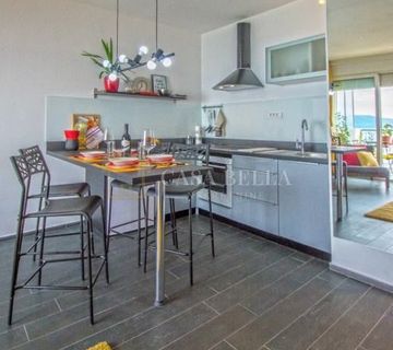 Rijeka,Turnić,stan 88m2 podijeljen u 2 zasebne jedinice - cover