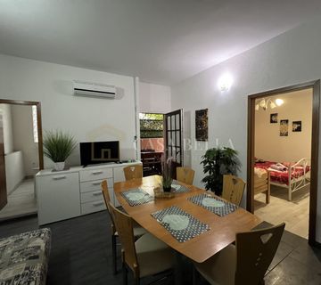 CRIKVENICA- Novouređen apartman s terasom, 150m od mora - cover