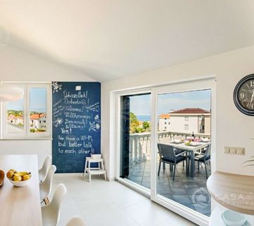 Moderan penthouse samo 250 m od mora - cover