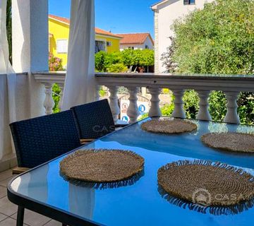 Apartman u Njivicama 450 m od mora - cover