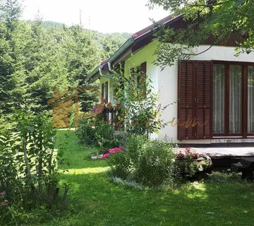 Begovo Razdolje, Mrkopalj, 80m2, vikendica i brvnara - cover