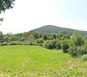 Građevinsko zemljište 2300 m2 i poljoprivredno 2000 m2 - cover