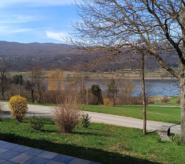 Kuća 160 m2 sa pogledom na jezero, okupana suncem - cover