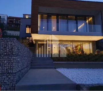 Gračani, luksuzna obiteljska kuća, 3SB, arhitektonski uređeno - cover