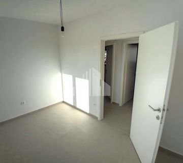Stan na 1. katu s krovnom terasom od 86 m2-900m od mora (prodaja) - cover